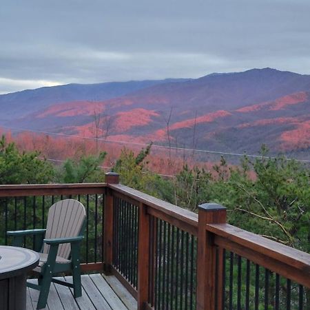 Pinnacle View Lodge By Stony Brook Cabins 蓋特林堡 外观 照片